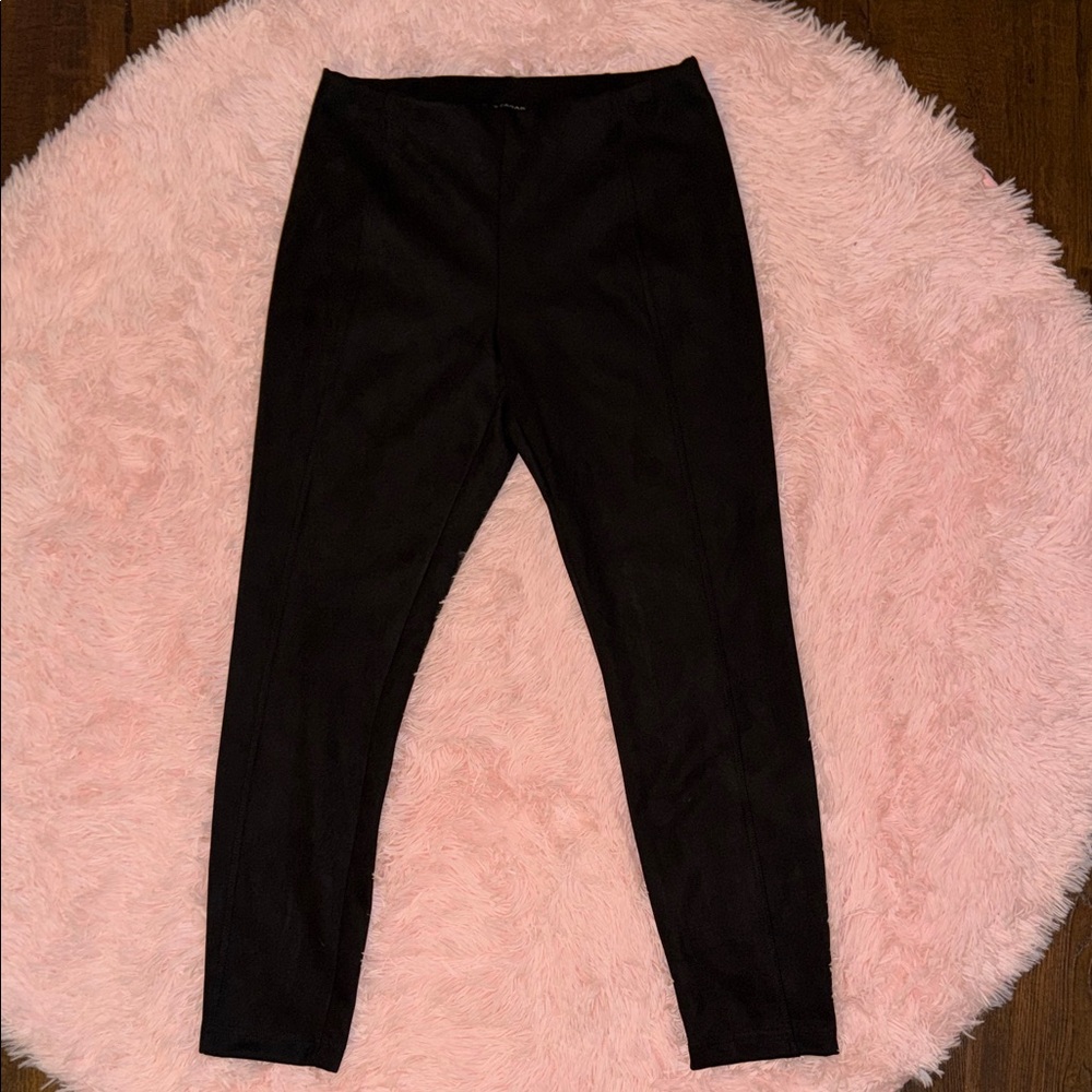 Tahari Elegant Black Trousers